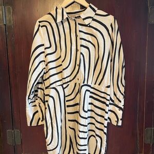 H&M Black and White pattern shirt dress